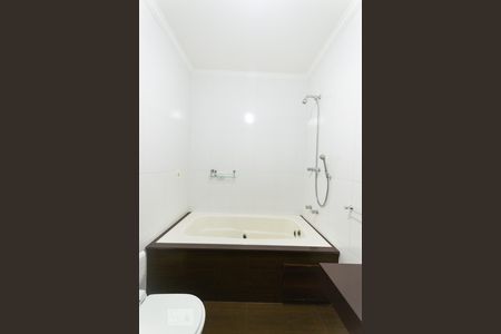 Casa à venda com 162m², 3 quartos e 2 vagas Casa à venda com 162m², 3 quartos e 2 vagasBanheiro Social