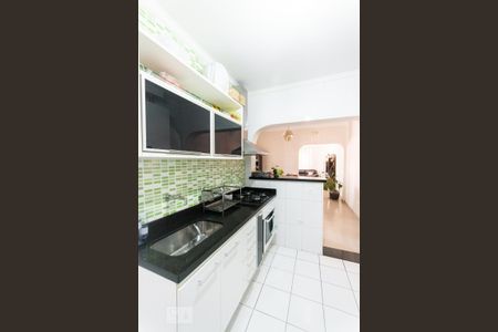 Casa à venda com 162m², 3 quartos e 2 vagas Casa à venda com 162m², 3 quartos e 2 vagasCozinha