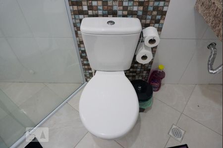 Apartamento à venda com 73m², 2 quartos e 1 vaga Apartamento à venda com 73m², 2 quartos e 1 vagaBanheiro da Suíte