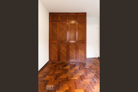 Apartamento à venda com 120m², 3 quartos e 1 vaga Apartamento à venda com 120m², 3 quartos e 1 vagaQuarto 2 - armários