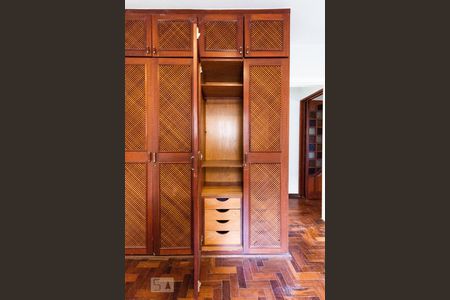 Apartamento à venda com 120m², 3 quartos e 1 vaga Apartamento à venda com 120m², 3 quartos e 1 vagaQuarto 2 - armários