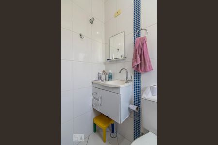 Casa à venda com 160m², 3 quartos e 2 vagas Casa à venda com 160m², 3 quartos e 2 vagasBanheiro da Suíte