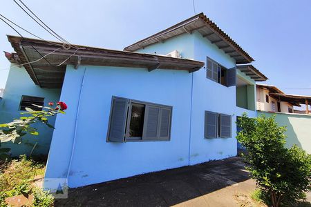 Casa à venda com 219m², 4 quartos e 3 vagas Casa à venda com 219m², 4 quartos e 3 vagasFachada