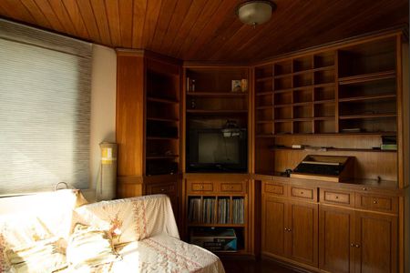 Apartamento à venda com 275m², 4 quartos e 4 vagas Apartamento à venda com 275m², 4 quartos e 4 vagasMezanino