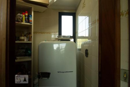 Apartamento à venda com 275m², 4 quartos e 4 vagas Apartamento à venda com 275m², 4 quartos e 4 vagasDispensa