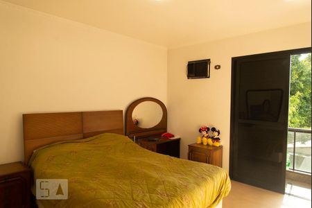 Apartamento à venda com 275m², 4 quartos e 4 vagas Apartamento à venda com 275m², 4 quartos e 4 vagasQuarto 4