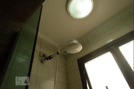 Apartamento à venda com 275m², 4 quartos e 4 vagas Apartamento à venda com 275m², 4 quartos e 4 vagasChuveiro