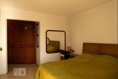Apartamento à venda com 275m², 4 quartos e 4 vagas Apartamento à venda com 275m², 4 quartos e 4 vagasQuarto 4
