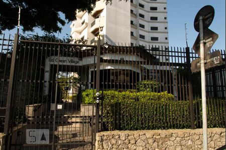 Apartamento à venda com 275m², 4 quartos e 4 vagas Apartamento à venda com 275m², 4 quartos e 4 vagasFachada