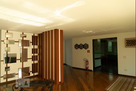 Apartamento à venda com 275m², 4 quartos e 4 vagas Apartamento à venda com 275m², 4 quartos e 4 vagasHall