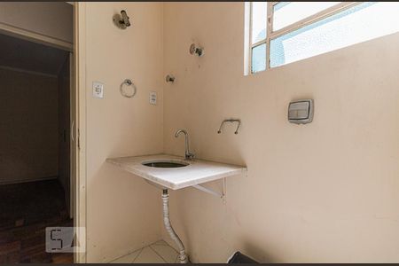 Apartamento à venda com 70m², 2 quartos e sem vaga Apartamento à venda com 70m², 2 quartos e sem vagaBanheiro