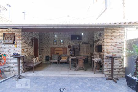 Casa à venda com 250m², 3 quartos e 3 vagasPátio