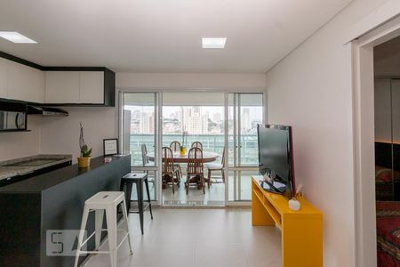 Sala de apartamento para alugar com 1 quarto, 43m² em Jardim Aeroporto, São Paulo