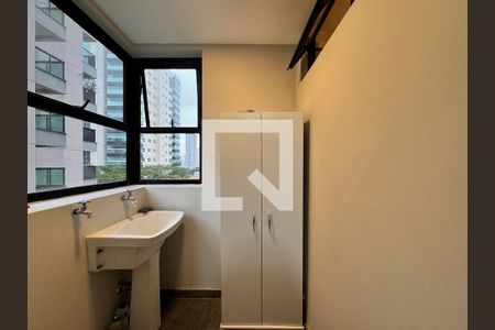 Apartamento para alugar com 98m², 2 quartos e 1 vaga Apartamento para alugar com 98m², 2 quartos e 1 vagaLavanderia