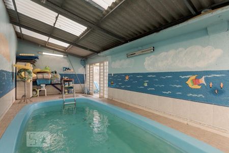 Casa à venda com 400m², 4 quartos e sem vaga Casa à venda com 400m², 4 quartos e sem vagaPiscina