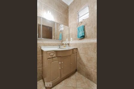 Casa à venda com 400m², 4 quartos e sem vaga Casa à venda com 400m², 4 quartos e sem vagaBanheiro Social