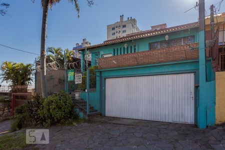 Casa à venda com 400m², 4 quartos e sem vaga Casa à venda com 400m², 4 quartos e sem vagaFachada