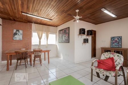 Casa à venda com 400m², 4 quartos e sem vaga Casa à venda com 400m², 4 quartos e sem vagaEspaço Gourmet