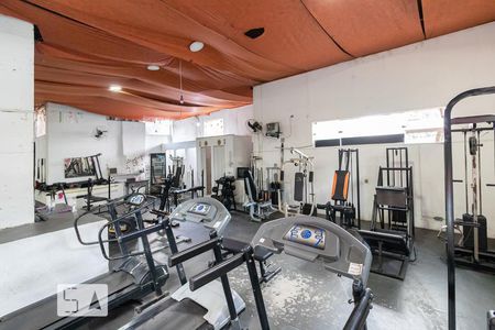 Apartamento para alugar com 45m², 2 quartos e 1 vaga Apartamento para alugar com 45m², 2 quartos e 1 vagaÁrea comum - Academia