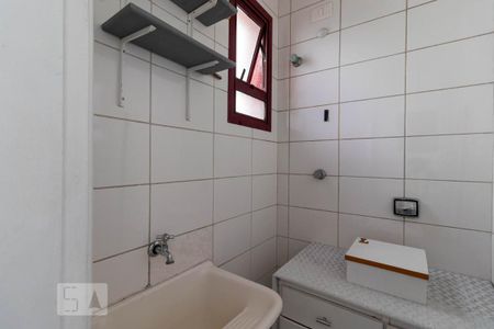 Apartamento para alugar com 96m², 3 quartos e 2 vagasBanheiro de Serviço