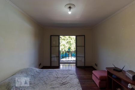 Casa à venda com 264m², 4 quartos e 2 vagas Casa à venda com 264m², 4 quartos e 2 vagasSuíte