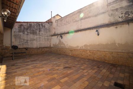 Casa à venda com 264m², 4 quartos e 2 vagas Casa à venda com 264m², 4 quartos e 2 vagasQuintal