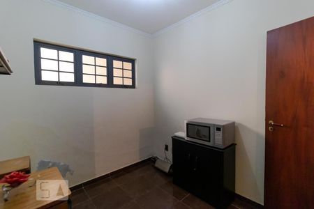 Casa à venda com 264m², 4 quartos e 2 vagas Casa à venda com 264m², 4 quartos e 2 vagasEscritório