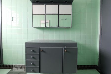 Casa à venda com 225m², 3 quartos e 3 vagasBanheiro 1