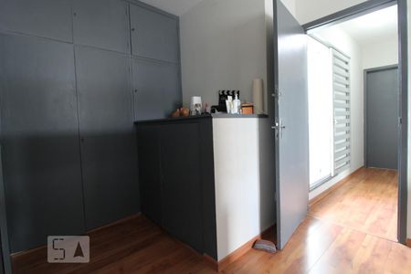 Casa à venda com 225m², 3 quartos e 3 vagasQuarto 2