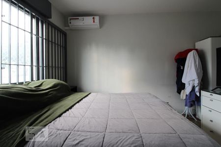 Casa à venda com 225m², 3 quartos e 3 vagasQuarto 2