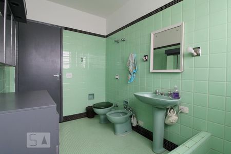 Casa à venda com 225m², 3 quartos e 3 vagasBanheiro 1