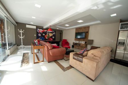 Casa à venda com 680m², 3 quartos e 2 vagasÁrea comum - Salão de festas