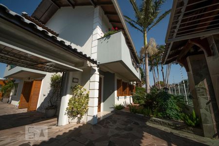 Casa à venda com 680m², 3 quartos e 2 vagasFachada