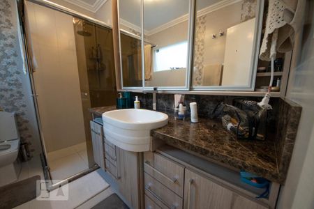 Casa à venda com 680m², 3 quartos e 2 vagasBanheiro da Suíte