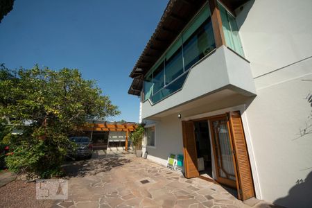 Casa à venda com 680m², 3 quartos e 2 vagasFachada