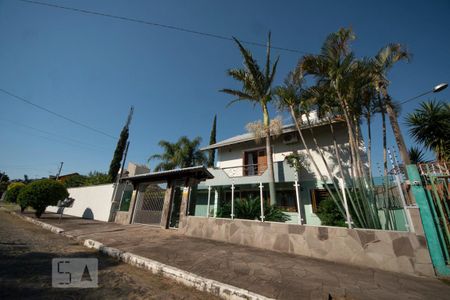 Casa à venda com 680m², 3 quartos e 2 vagasFachada