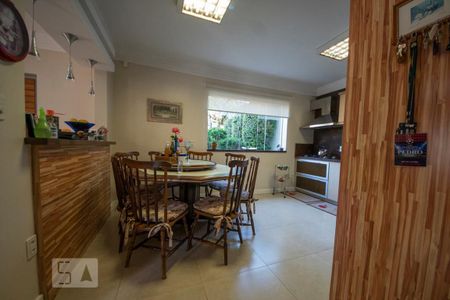 Casa à venda com 680m², 3 quartos e 2 vagasCozinha