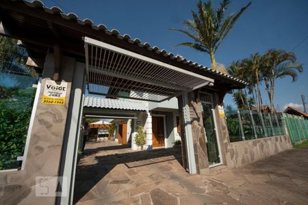 Casa à venda com 680m², 3 quartos e 2 vagasFachada