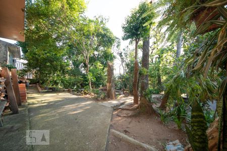 Casa para alugar com 350m², 5 quartos e 3 vagasPátio