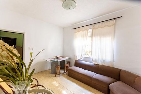 Sala de apartamento para alugar com 2 quartos, 70m² em Santa Rosa, Niterói