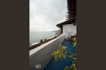 Casa à venda com 500m², 6 quartos e sem vaga Casa à venda com 500m², 6 quartos e sem vaga Varanda da Suíte 2