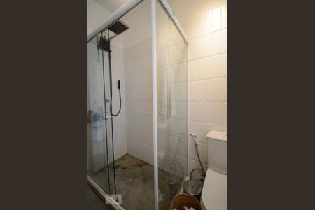 Casa à venda com 500m², 6 quartos e sem vaga Casa à venda com 500m², 6 quartos e sem vagaBanheiro do Studio