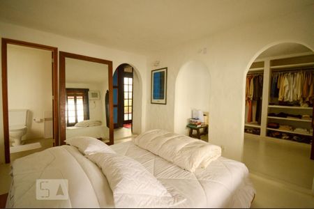 Casa à venda com 500m², 6 quartos e sem vaga Casa à venda com 500m², 6 quartos e sem vagaSuíte 1