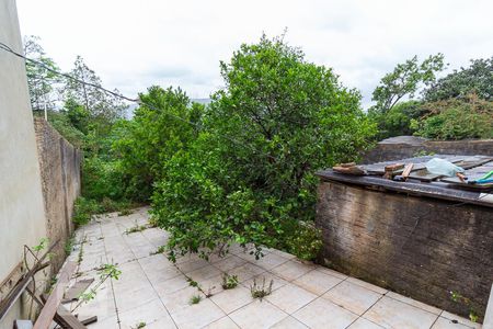 Casa à venda com 136m², 3 quartos e 1 vaga Casa à venda com 136m², 3 quartos e 1 vagaPátio