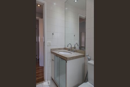 Apartamento à venda com 178m², 3 quartos e 3 vagas Apartamento à venda com 178m², 3 quartos e 3 vagasBanheiro Suíte 2
