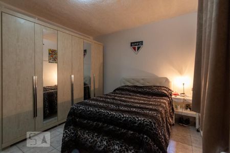 Casa à venda com 250m², 3 quartos e 2 vagas Casa à venda com 250m², 3 quartos e 2 vagasQuarto