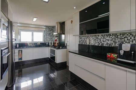 Apartamento à venda com 160m², 3 quartos e 3 vagasCozinha