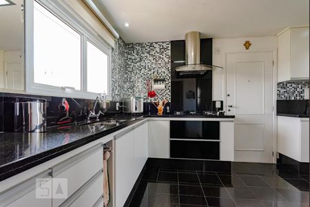 Apartamento à venda com 160m², 3 quartos e 3 vagasCozinha