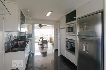 Apartamento à venda com 160m², 3 quartos e 3 vagasCozinha