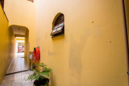 Casa à venda com 225m², 3 quartos e 4 vagas Casa à venda com 225m², 3 quartos e 4 vagasCorredor - Externo